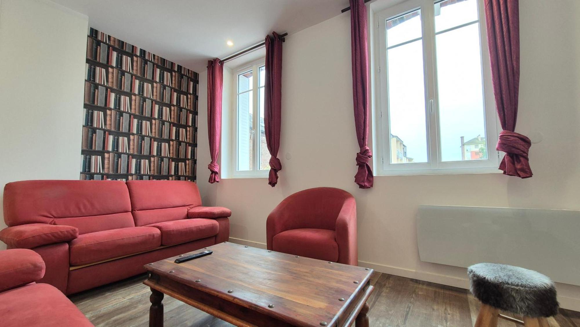 Holiday home Maison Les Glycines